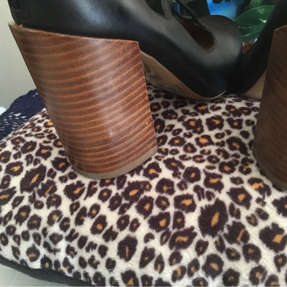 HP-ALDO BLACK LEATHER TIE LACE 4” BLOCK SQUARE HEEL SHOES/ NEW CONDITION /SIZE 6 - Picture 12 of 12